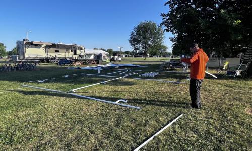 Start of kitchen tent - how does this thing go together??