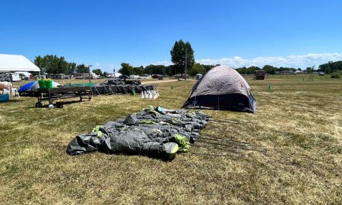 Cleaning tents and stretchers