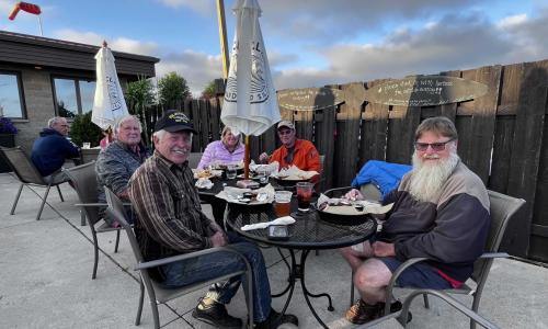 Set up team eating at 