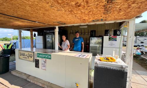 Plakkerfontein bar looking good - Brenda & Dave
